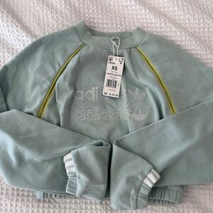 Aida's Crop Top Sweater